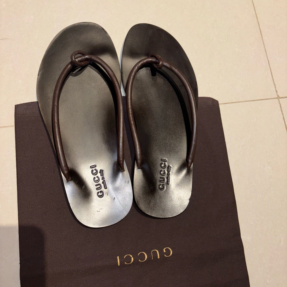 !SOLD! Gucci Dark Brown Men’s Leather Thong Sandals UK 7.5